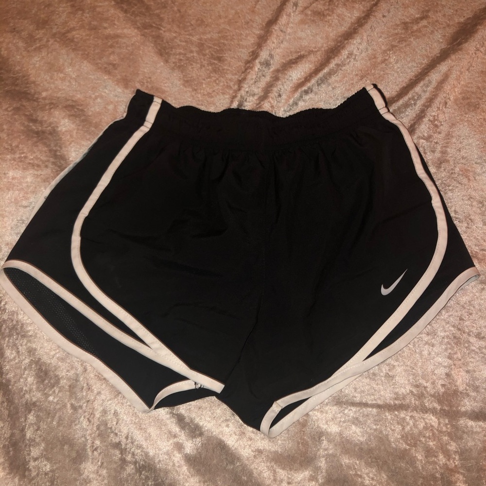 Nike Women's 3'' Dry Tempo Core Running Shorts